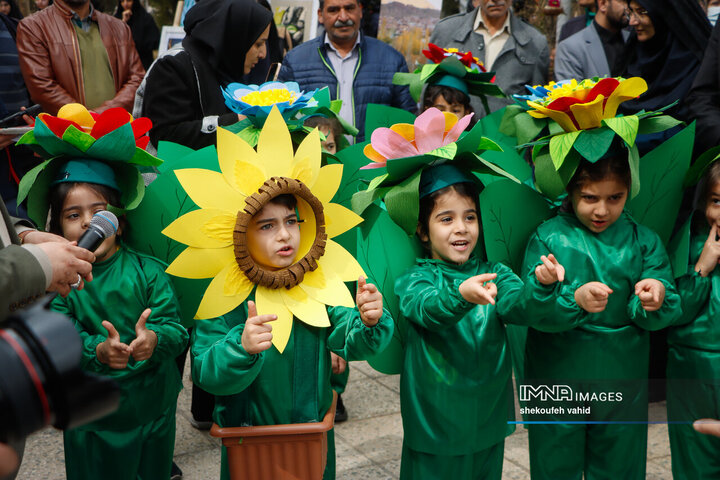 آیین احیا و ترویج سنت حسنه درختکاری در اصفهان