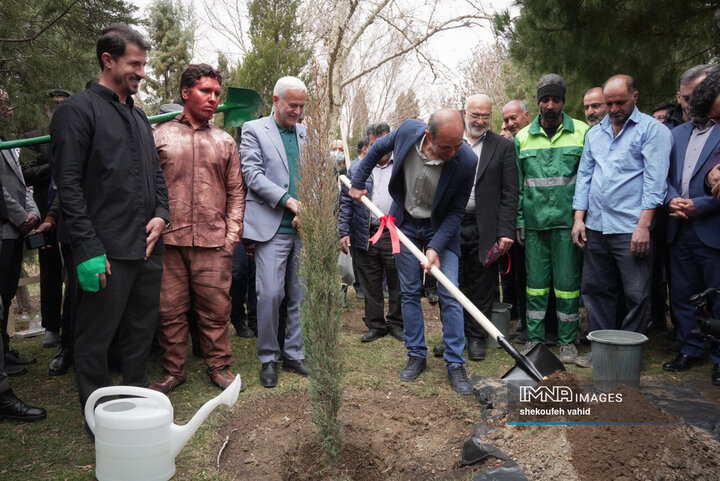 آیین احیا و ترویج سنت حسنه درختکاری در اصفهان