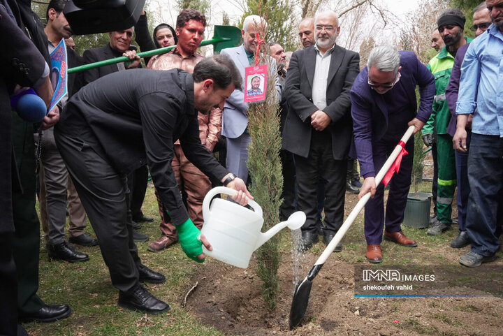 آیین احیا و ترویج سنت حسنه درختکاری در اصفهان