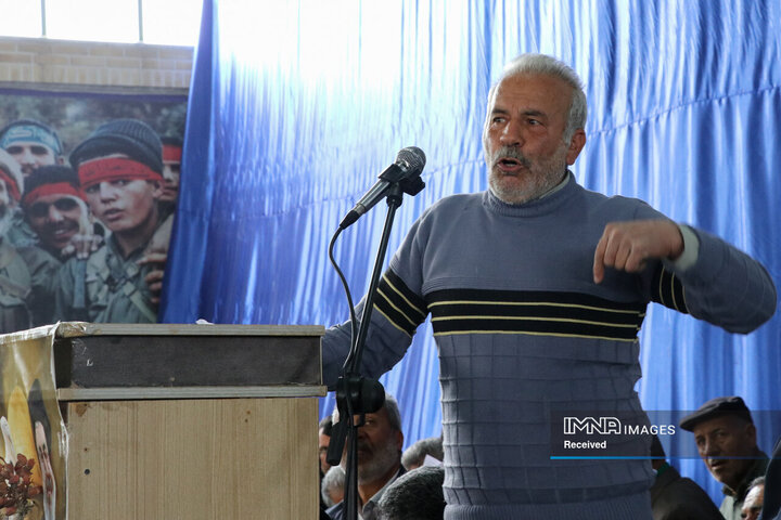 دیدار استاندار اصفهان با کشاورزان شرق استان