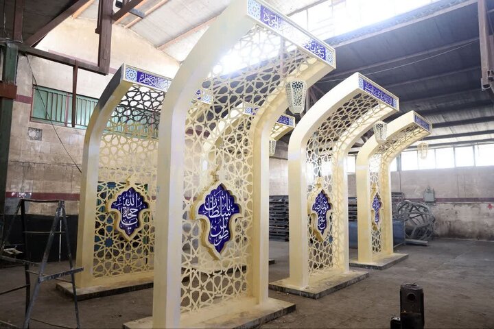 فیلم| مشهد با رنگین‌کمانی از المان‌ها به استقبال بهار می‌رود