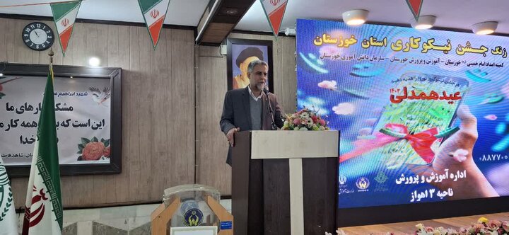 دانش‌آموزان سفیران نیکوکاری جامعه هستند