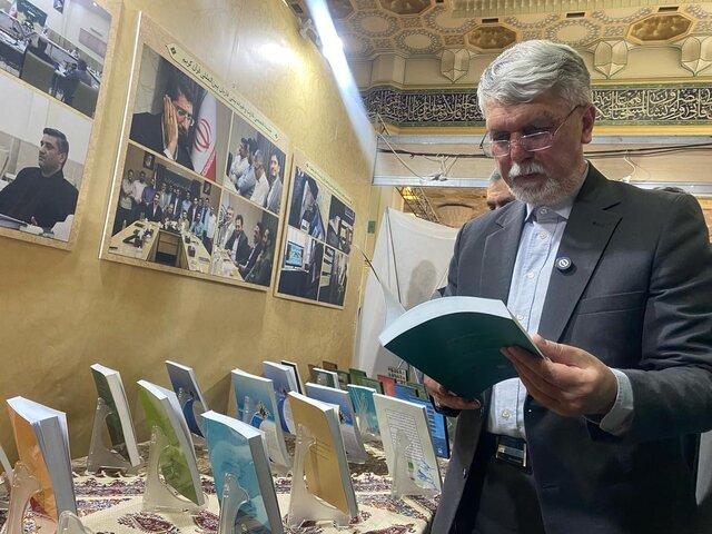 بازدید وزیر فرهنگ از سیودومین نمایشگاه قرآن کریم