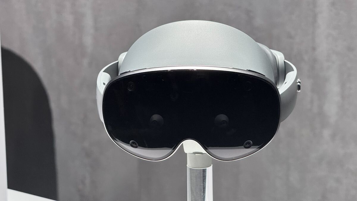 سامسونگ با صفحهنمایشهای بهتر از Apple Vision Pro در حال تولید هدست XR جدید است