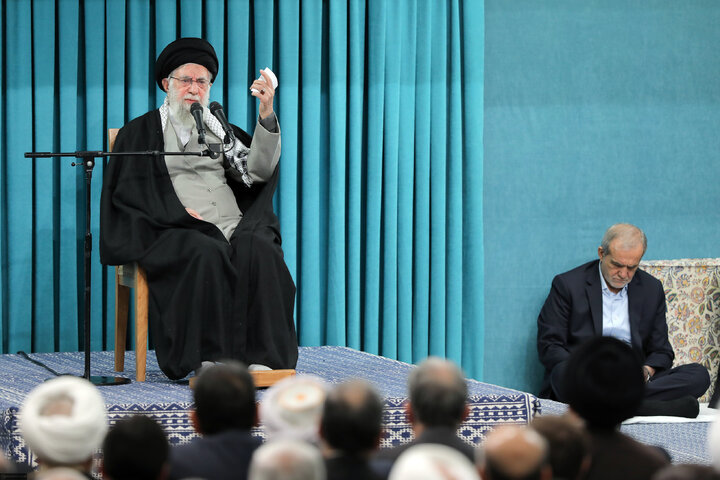 دیدار مسئولان و کارگزاران نظام با رهبر انقلاب