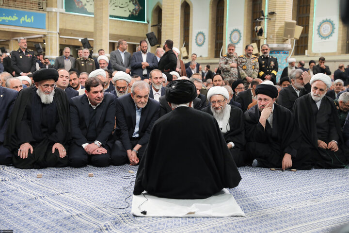 دیدار مسئولان و کارگزاران نظام با رهبر انقلاب