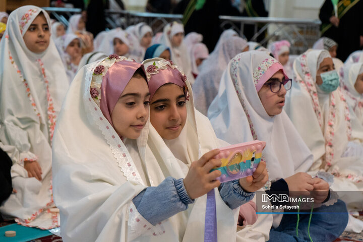 جشن روزه اولی‌ها در حرم مطهر حضرت شاهچراغ(ع)