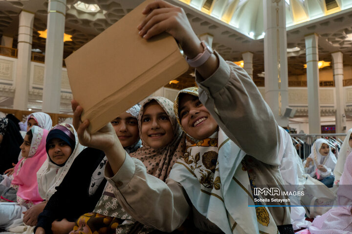 جشن روزه اولی‌ها در حرم مطهر حضرت شاهچراغ(ع)