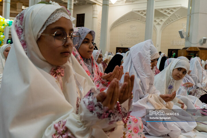 جشن روزه اولی‌ها در حرم مطهر حضرت شاهچراغ(ع)