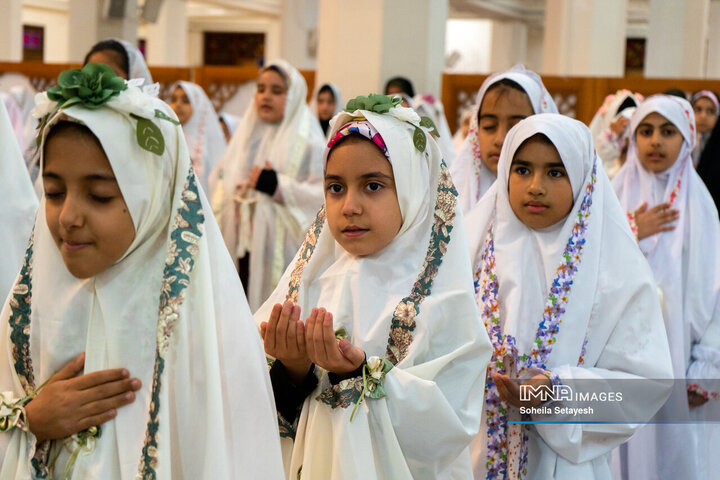 جشن روزه اولی‌ها در حرم مطهر حضرت شاهچراغ(ع)