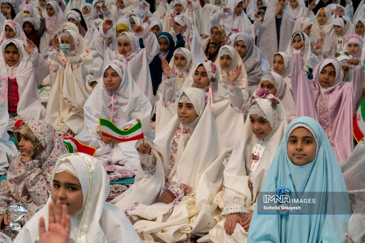 جشن روزه اولی‌ها در حرم مطهر حضرت شاهچراغ(ع)