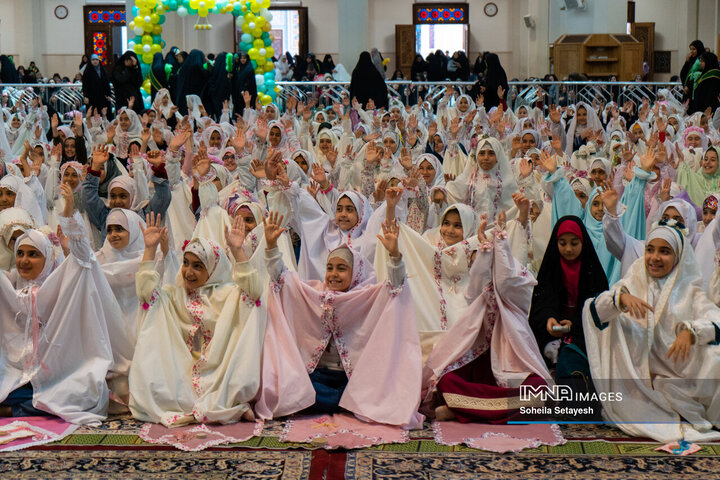 جشن روزه اولی‌ها در حرم مطهر حضرت شاهچراغ(ع)