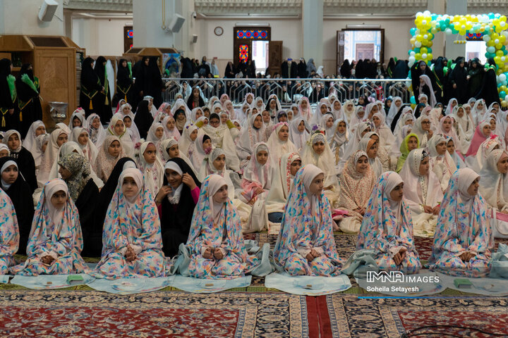 جشن روزه اولی‌ها در حرم مطهر حضرت شاهچراغ(ع)