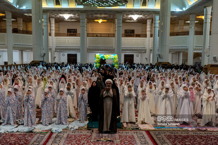 جشن روزه اولی‌ها در حرم مطهر حضرت شاهچراغ(ع)