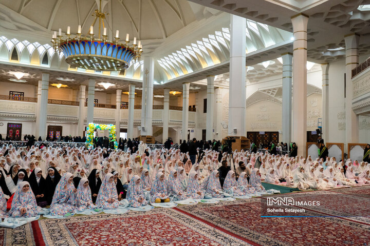 جشن روزه اولی‌ها در حرم مطهر حضرت شاهچراغ(ع)