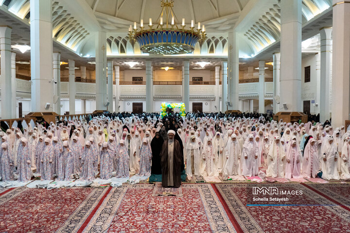 جشن روزه اولی‌ها در حرم مطهر حضرت شاهچراغ(ع)