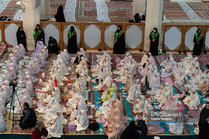 جشن روزه اولی‌ها در حرم مطهر حضرت شاهچراغ(ع)