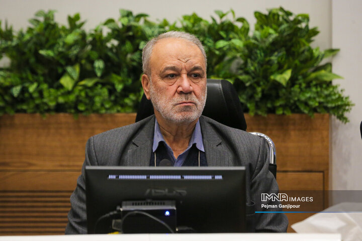 منابع آب جنوب و غرب استان اصفهان باید در برداشت و مصرف مدیریت شود