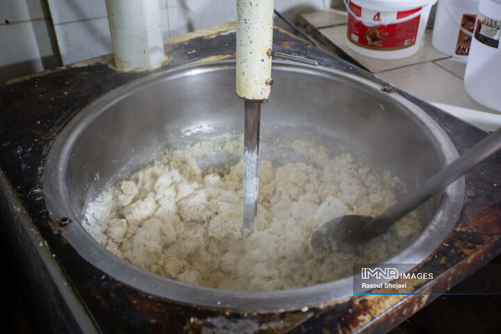 زولبیا بامیه، شیرینی ماه مهمانی خدا