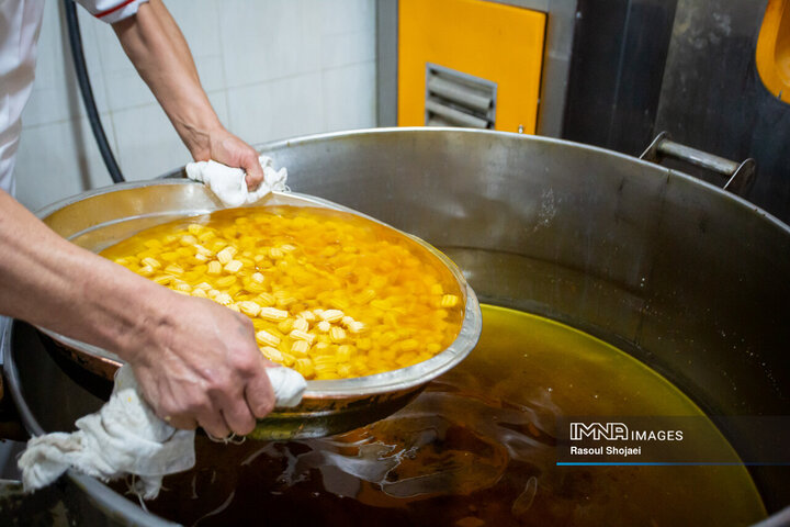 زولبیا بامیه، شیرینی ماه مهمانی خدا