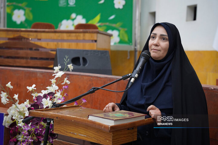 نشست آموزشی توجیهی نیروهای اطلاع رسانی ستاد اجرایی خدمات سفر شهر اصفهان