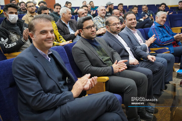 نشست آموزشی توجیهی نیروهای اطلاع رسانی ستاد اجرایی خدمات سفر شهر اصفهان