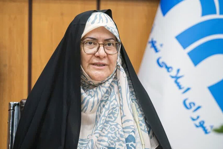 زیرساخت‌ نصب پنل‌های خورشیدی در بوستان‌ها فراهم شود