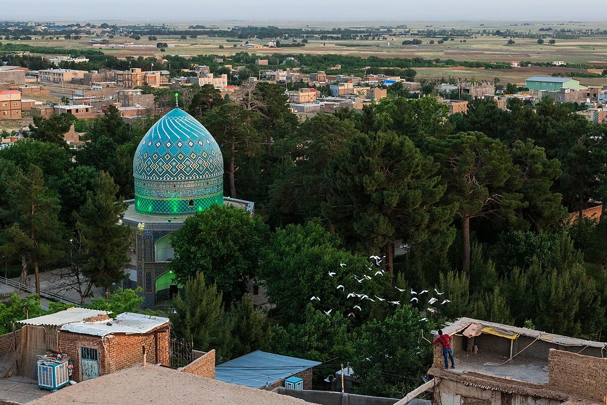 سفری شاعرانه در دیار خیام و عطار