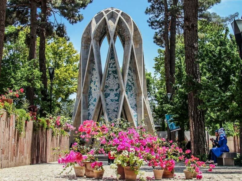 سفری شاعرانه در دیار خیام و عطار