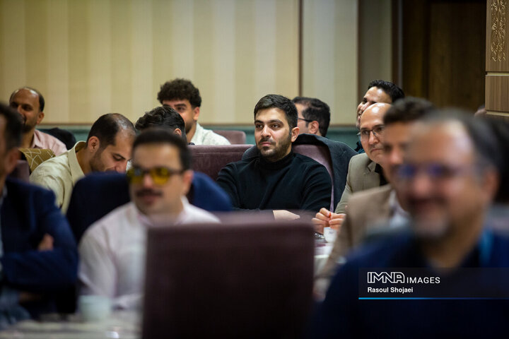 آیین تقدیر از فعالان حوزه حمل‌و‌نقل و ترافیک شهرداری اصفهان