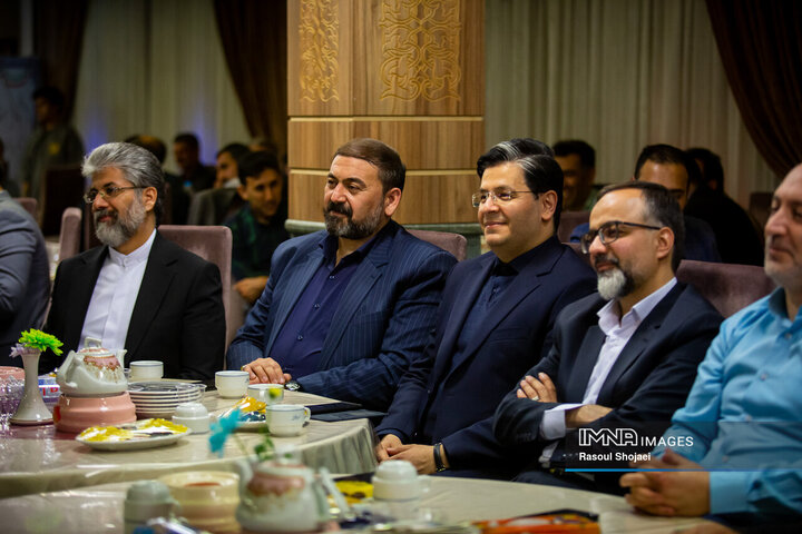 آیین تقدیر از فعالان حوزه حمل‌و‌نقل و ترافیک شهرداری اصفهان