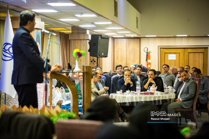 آیین تقدیر از فعالان حوزه حمل‌و‌نقل و ترافیک شهرداری اصفهان