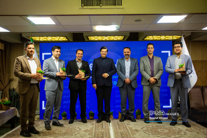 آیین تقدیر از فعالان حوزه حمل‌و‌نقل و ترافیک شهرداری اصفهان