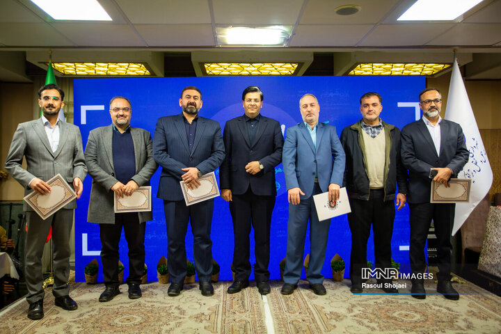 آیین تقدیر از فعالان حوزه حمل‌و‌نقل و ترافیک شهرداری اصفهان