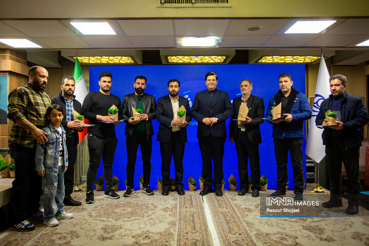 آیین تقدیر از فعالان حوزه حمل‌و‌نقل و ترافیک شهرداری اصفهان