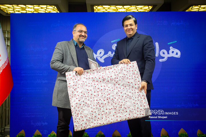 آیین تقدیر از فعالان حوزه حمل‌و‌نقل و ترافیک شهرداری اصفهان