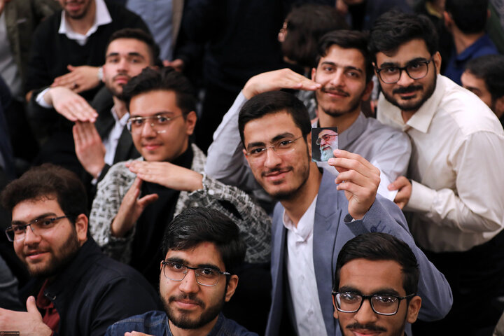دیدار رمضانی دانشجویان با رهبر معظم انقلاب