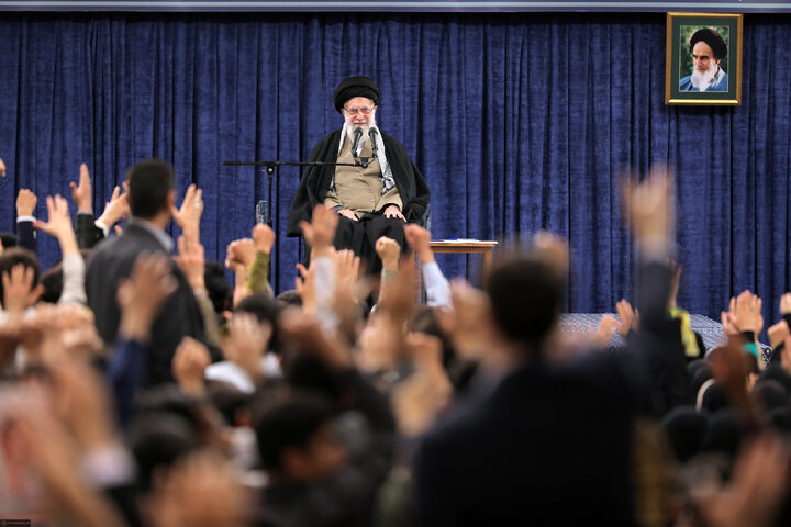 دیدار رمضانی دانشجویان با رهبر معظم انقلاب