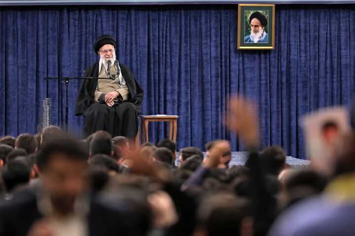 دیدار رمضانی دانشجویان با رهبر معظم انقلاب