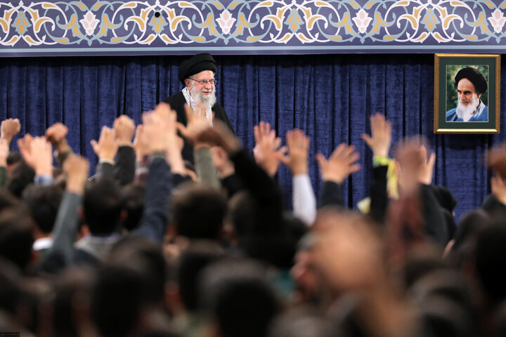 دیدار رمضانی دانشجویان با رهبر معظم انقلاب