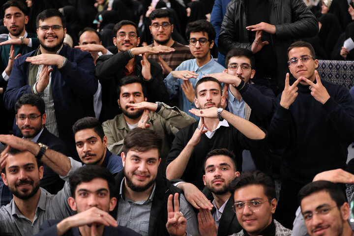 دیدار رمضانی دانشجویان با رهبر معظم انقلاب