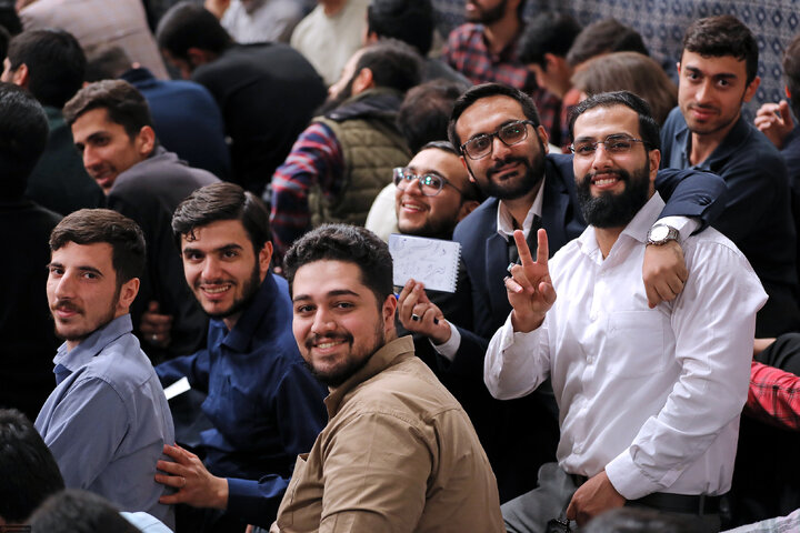 دیدار رمضانی دانشجویان با رهبر معظم انقلاب