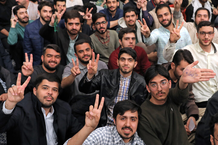 دیدار رمضانی دانشجویان با رهبر معظم انقلاب