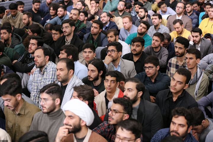 دیدار رمضانی دانشجویان با رهبر معظم انقلاب