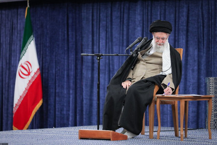 دیدار رمضانی دانشجویان با رهبر معظم انقلاب