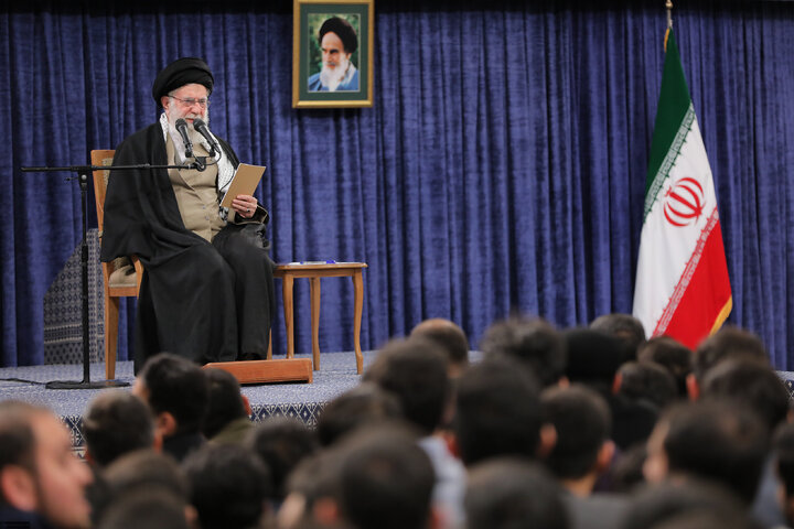 دیدار رمضانی دانشجویان با رهبر معظم انقلاب