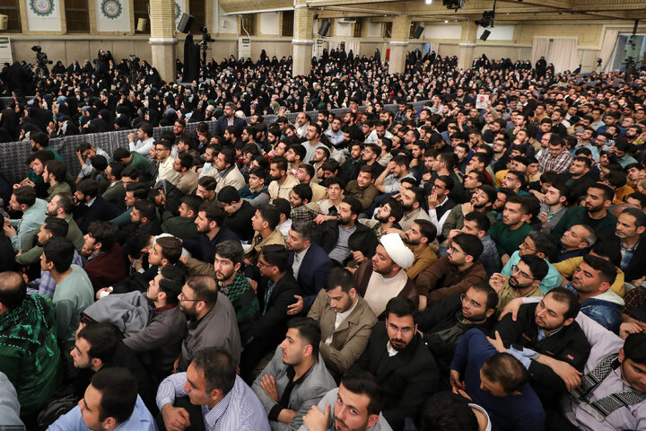 دیدار رمضانی دانشجویان با رهبر معظم انقلاب