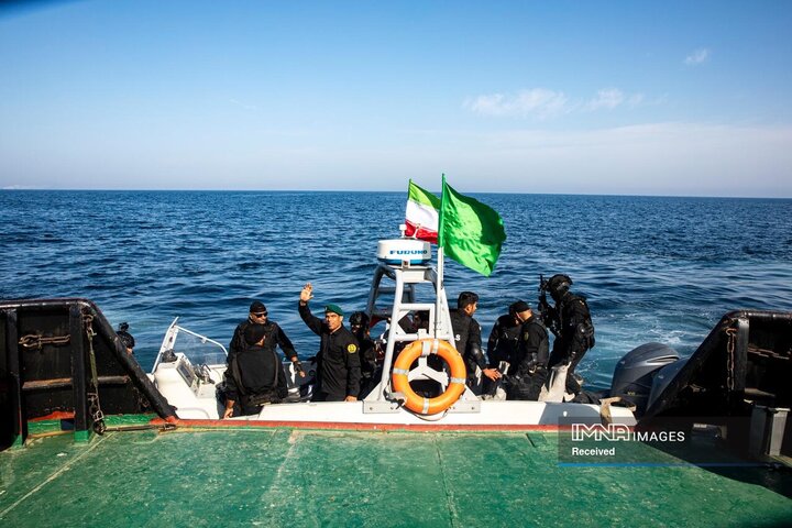 تمرین آزادسازی کشتی ربوده شده توسط تیم های ویژه ایران، روسیه و چین