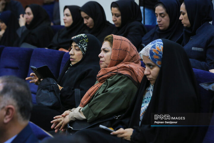 آیین رونمایی از ۲۰ پروژه جدید سامانه پاسخگویی ۱۳۷ اصفهان