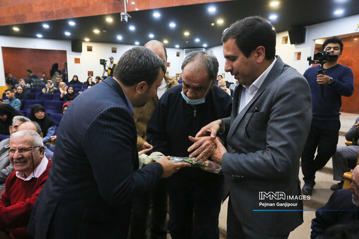 آیین رونمایی از ۲۰ پروژه جدید سامانه پاسخگویی ۱۳۷ اصفهان